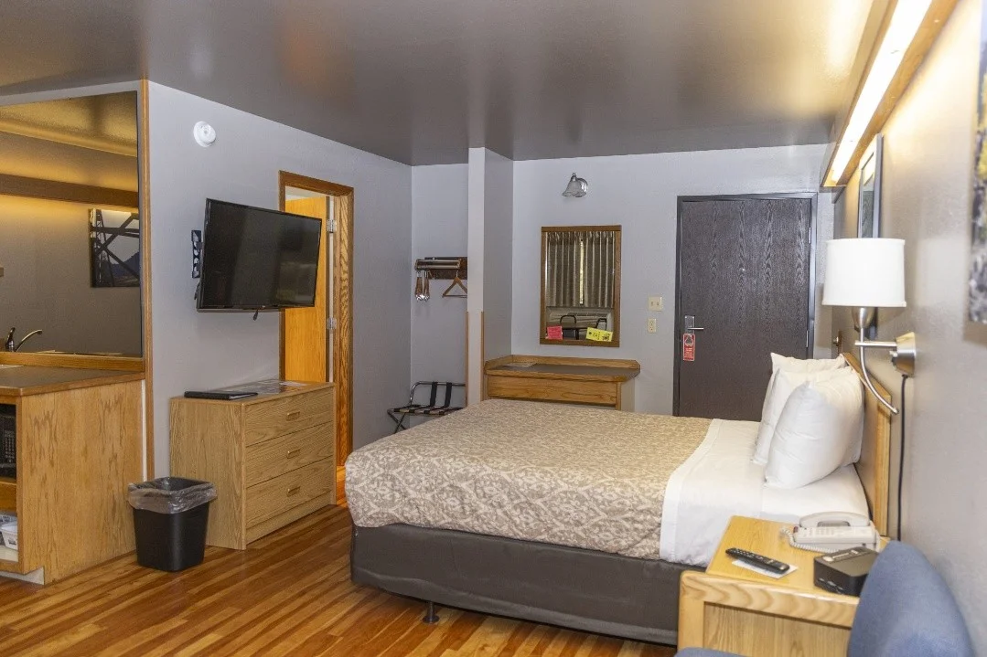 Family Travel Hacks: Choosing Hotel Rooms with Free Internet